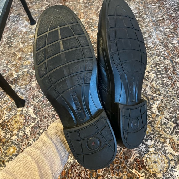 Men’s Ecco Wingtip Dress Shoes - Picture 3 of 4